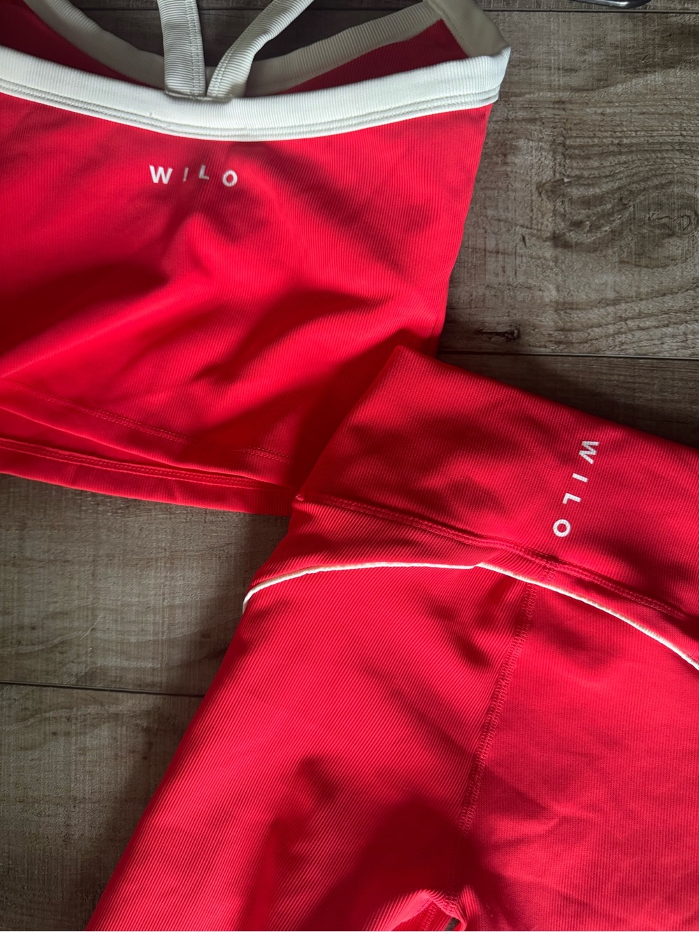 Wilo Red High-Waist Active Set - Picture 2 of 4